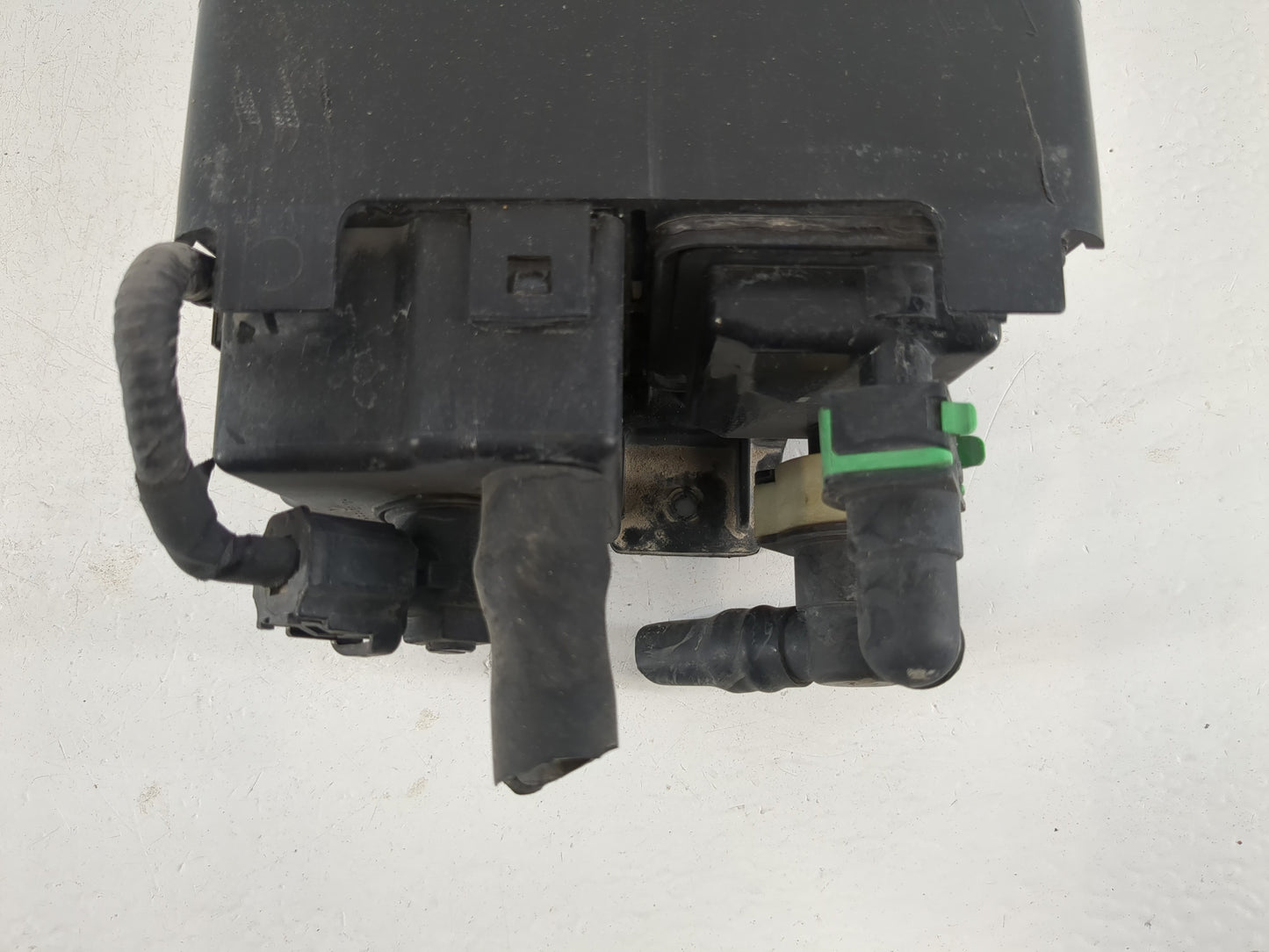 2013 Ford Explorer Fuel Vapor Charcoal Canister - Oemusedautoparts1.com