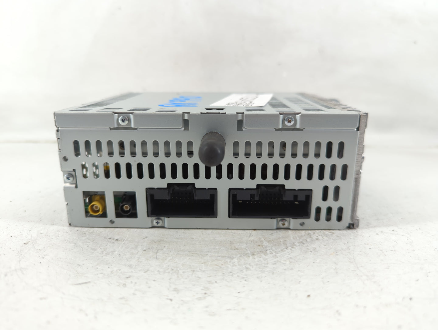 2013 Ford Explorer Radio AM FM Cd Player Receiver Replacement P/N:DB5T-19C107-DD Fits OEM Used Auto Parts - Oemusedautoparts