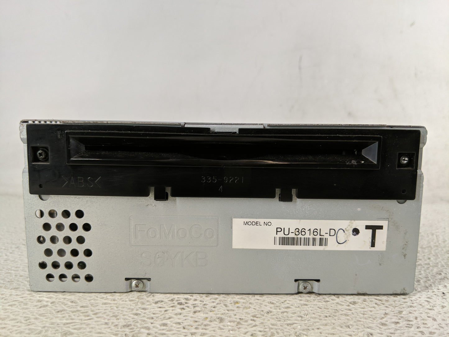 2013-2015 Ford Explorer Radio AM FM Cd Player Receiver Replacement Fits Fits 2013 2014 2015 OEM Used Auto Parts - Oemusedaut