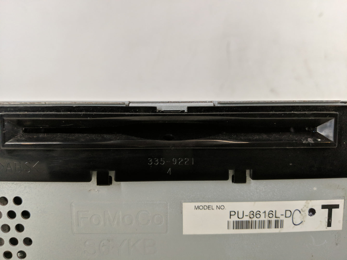 2013-2015 Ford Explorer Radio AM FM Cd Player Receiver Replacement Fits Fits 2013 2014 2015 OEM Used Auto Parts - Oemusedaut