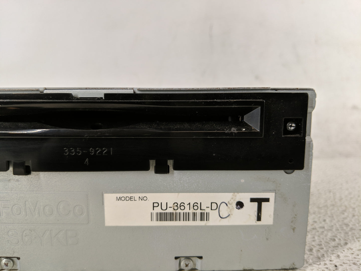 2013-2015 Ford Explorer Radio AM FM Cd Player Receiver Replacement Fits Fits 2013 2014 2015 OEM Used Auto Parts - Oemusedaut