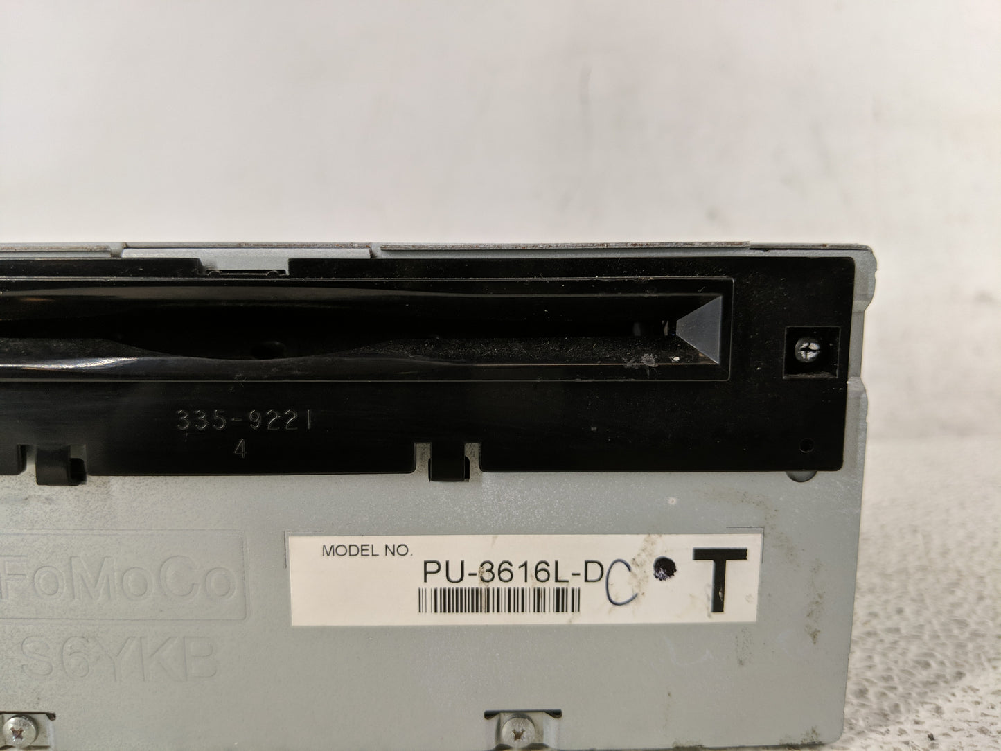 2013-2015 Ford Explorer Radio AM FM Cd Player Receiver Replacement Fits Fits 2013 2014 2015 OEM Used Auto Parts - Oemusedaut