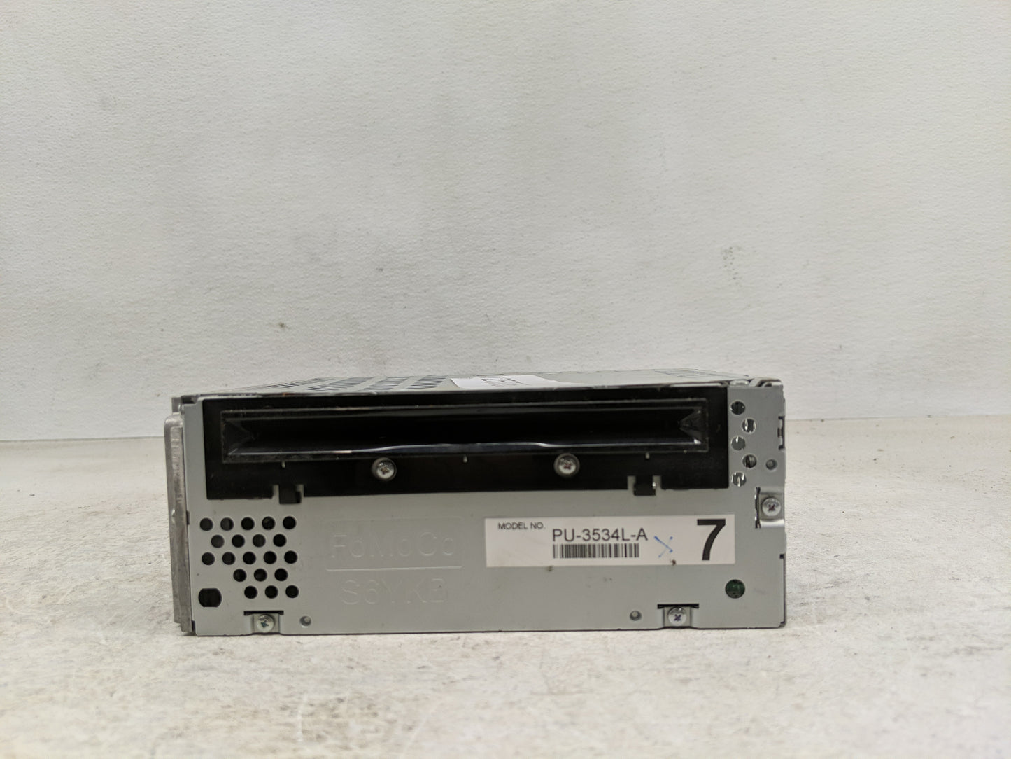 2013 Ford Explorer Radio AM FM Cd Player Receiver Replacement P/N:DB5T-19C107-DE Fits OEM Used Auto Parts - Oemusedautoparts