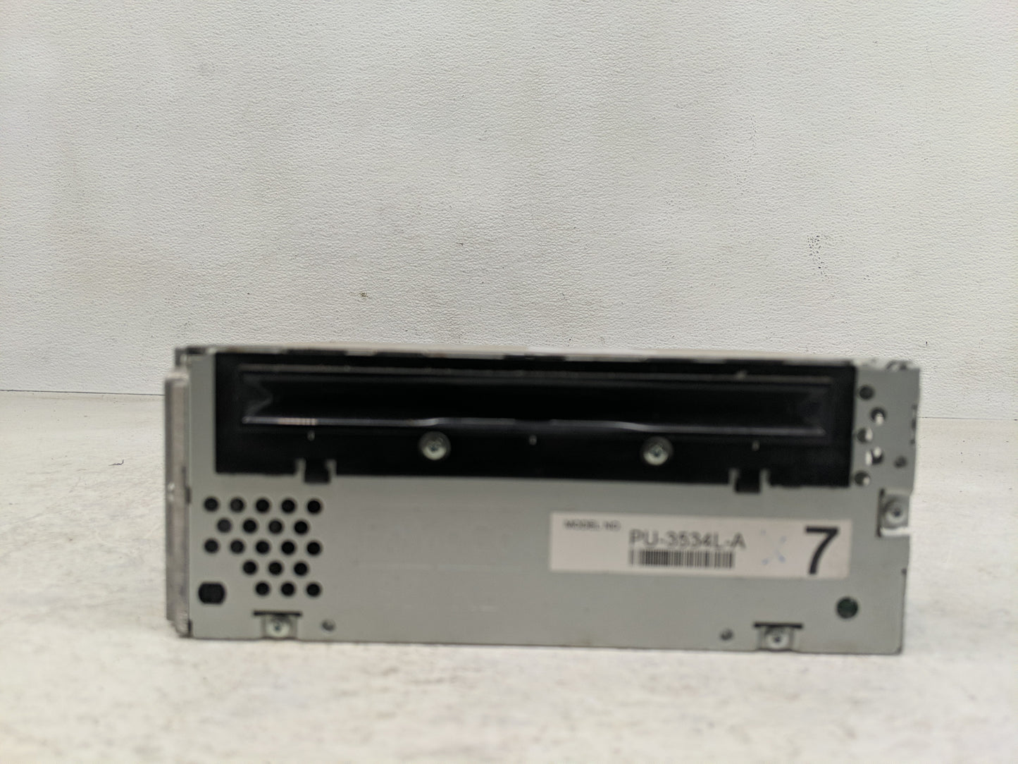 2013 Ford Explorer Radio AM FM Cd Player Receiver Replacement P/N:DB5T-19C107-DE Fits OEM Used Auto Parts - Oemusedautoparts