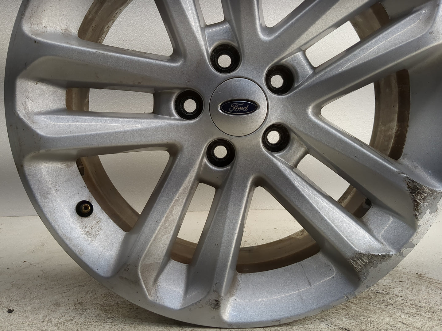 2011-2017 Ford Explorer Oem Wheel Rim - Oemusedautoparts1.com