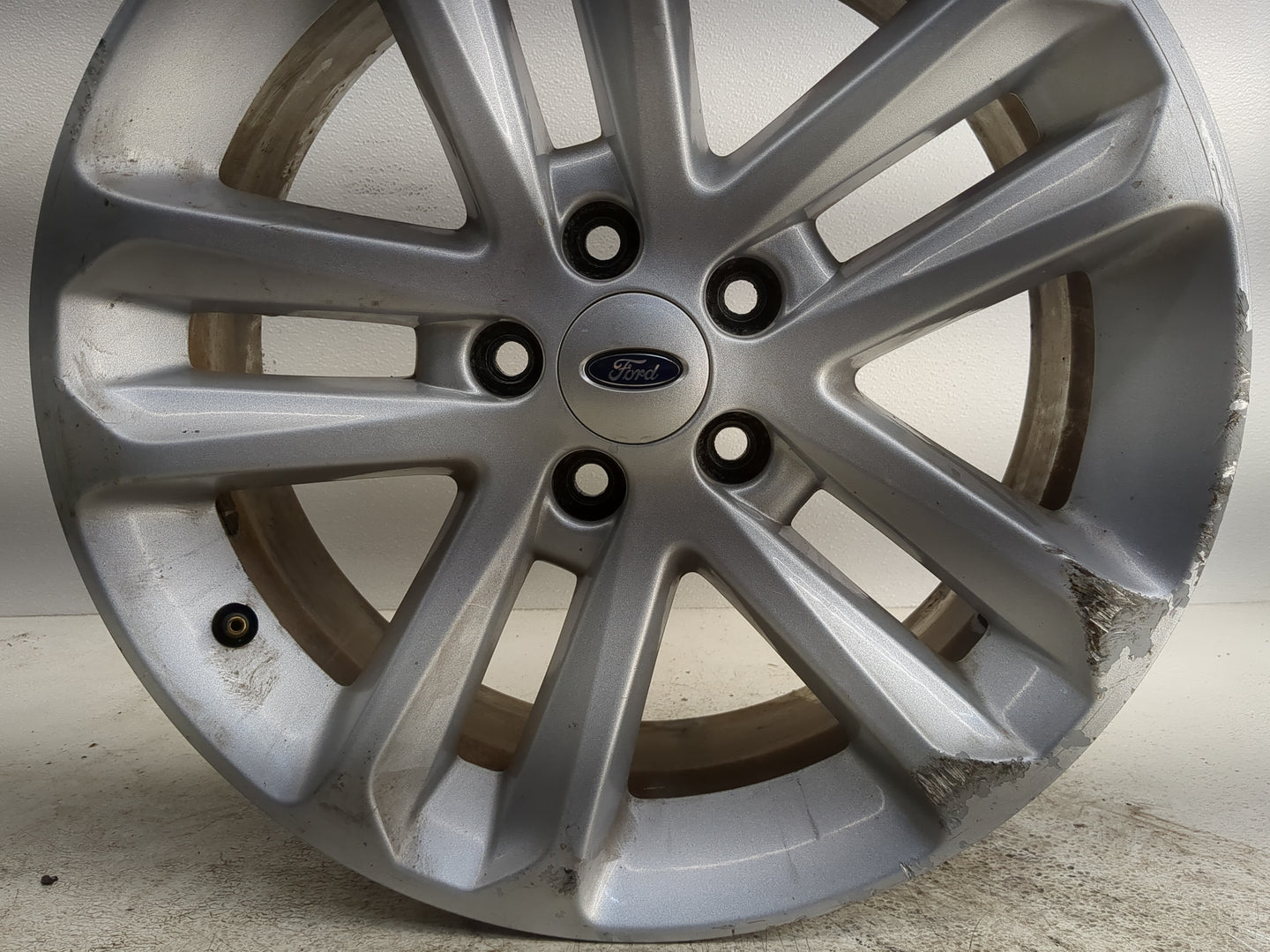 2011-2017 Ford Explorer Oem Wheel Rim - Oemusedautoparts1.com