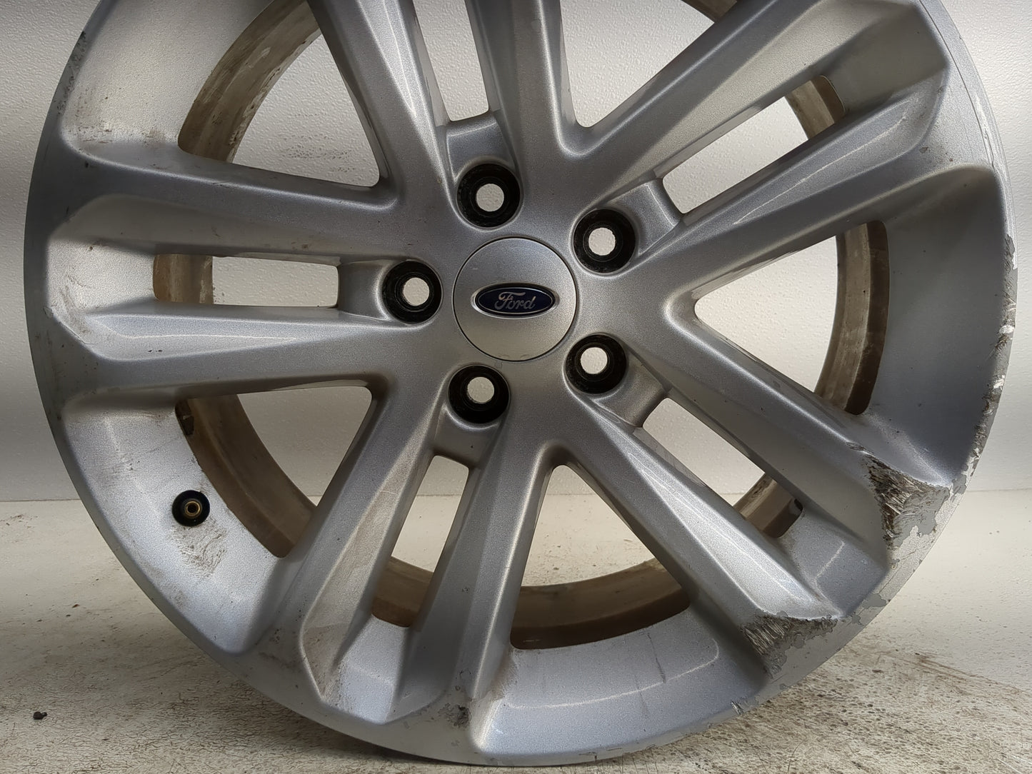 2011-2017 Ford Explorer Oem Wheel Rim - Oemusedautoparts1.com