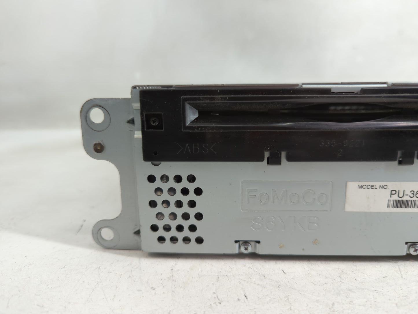 2013-2014 Ford Explorer Radio AM FM Cd Player Receiver Replacement P/N:DB5T-19C107-EC Fits Fits 2013 2014 OEM Used Auto Part