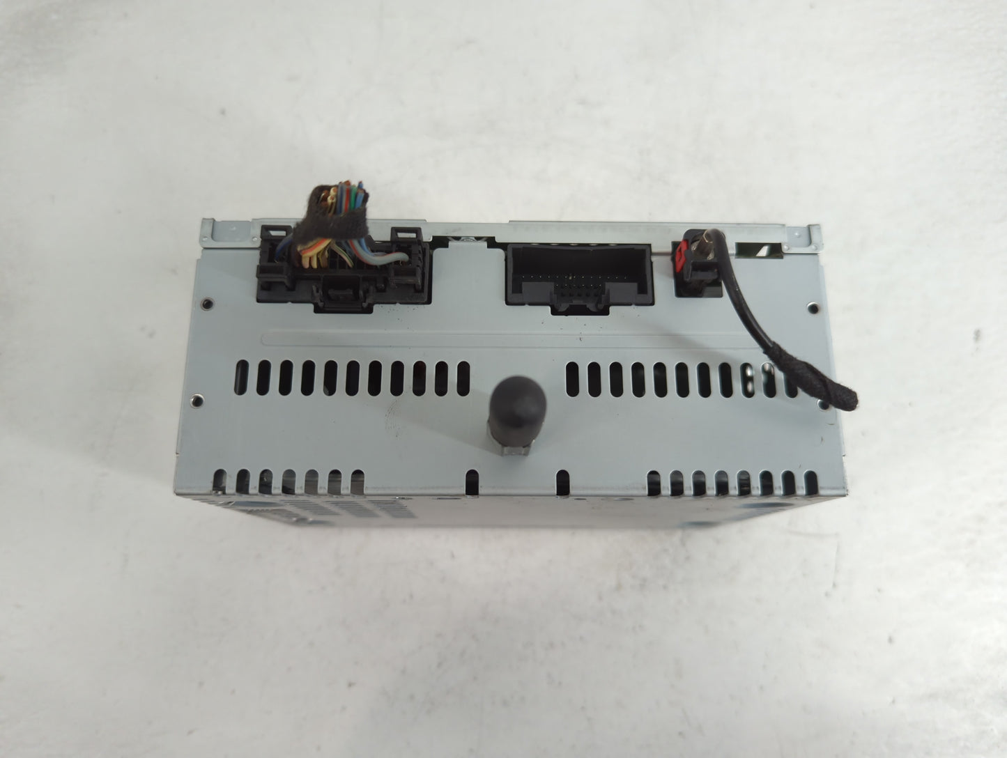 2013-2014 Ford Explorer Radio AM FM Cd Player Receiver Replacement P/N:DB5T-19C107-EC Fits Fits 2013 2014 OEM Used Auto Part