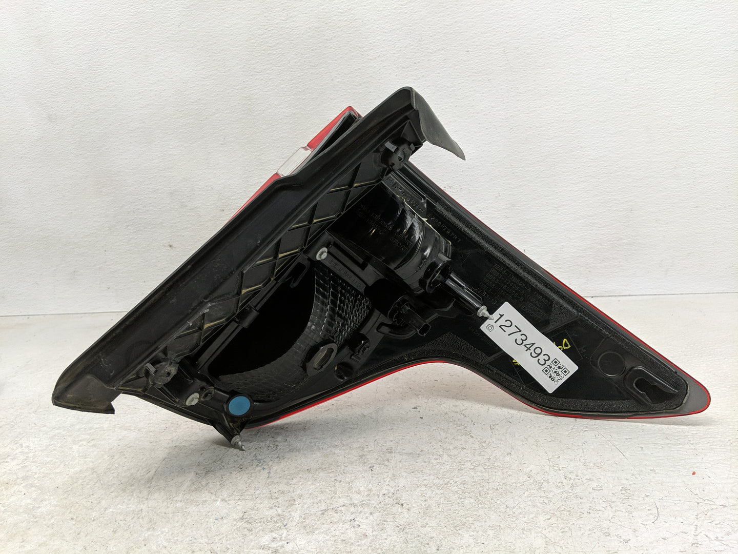 2011-2015 Ford Explorer Tail Light Assembly Driver Left OEM P/N:DB5J-13B505-D Fits Fits 2011 2012 2013 2014 2015 OEM Used Au