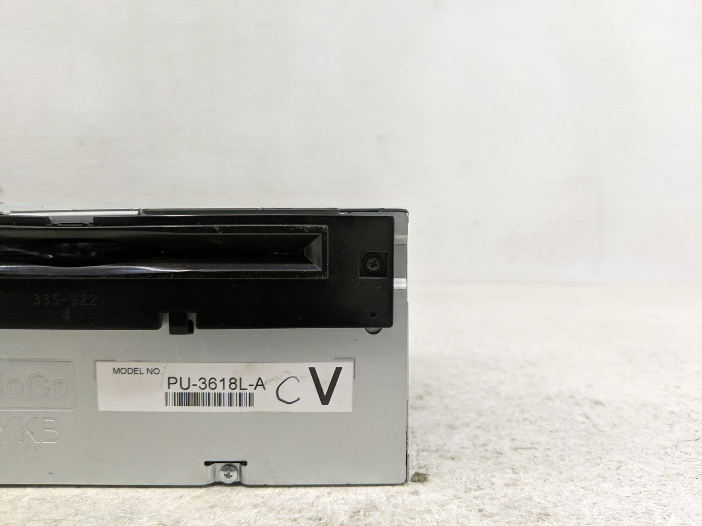 2013 Ford Explorer Radio AM FM Cd Player Receiver Replacement P/N:DB5T-19C107-GC Fits OEM Used Auto Parts - Oemusedautoparts