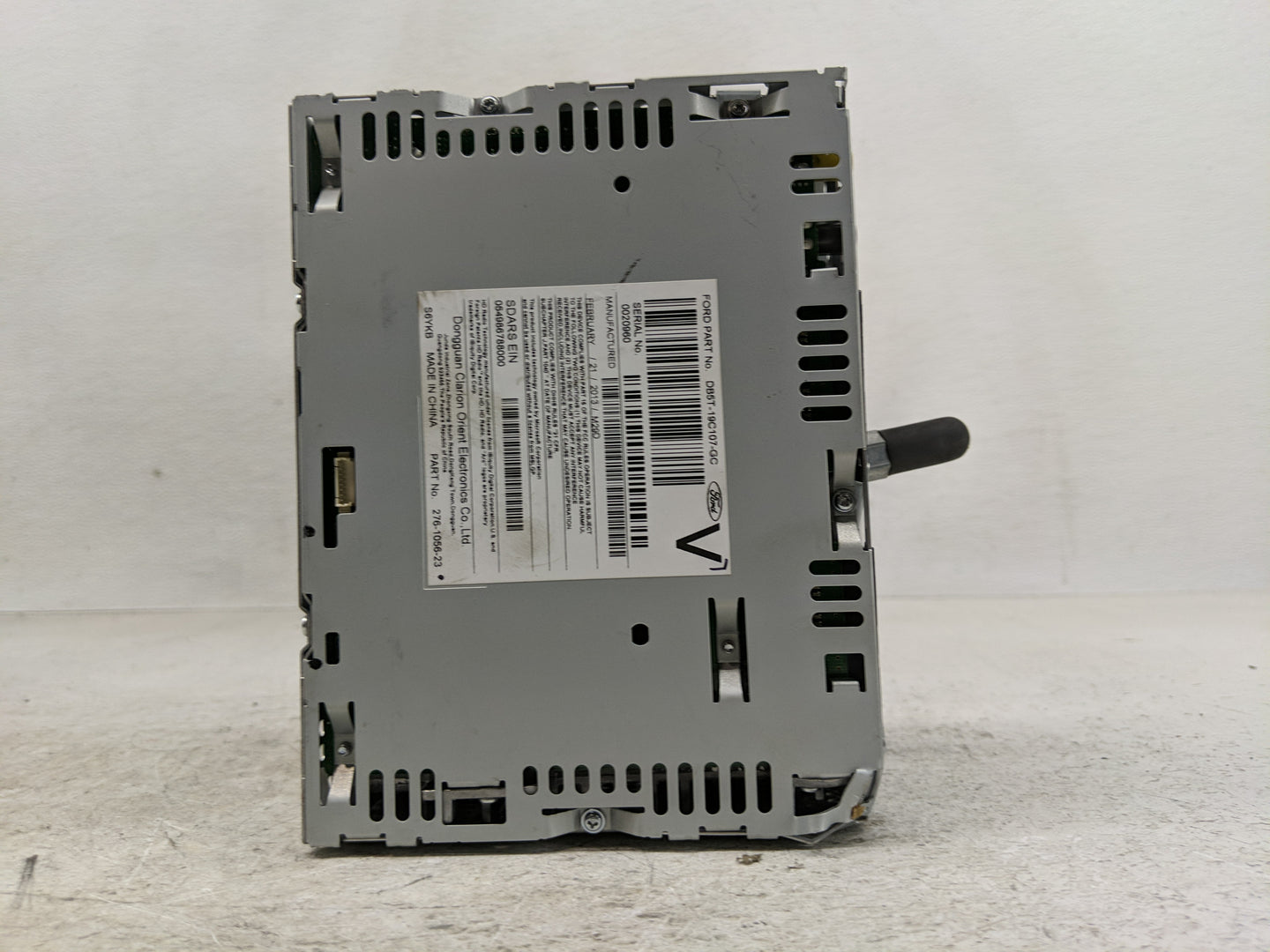 2013 Ford Explorer Radio AM FM Cd Player Receiver Replacement P/N:DB5T-19C107-GC Fits OEM Used Auto Parts - Oemusedautoparts