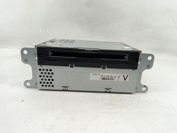 2013 Ford Explorer Radio AM FM Cd Player Receiver Replacement P/N:DB5T-19C107-GC Fits OEM Used Auto Parts - Oemusedautoparts