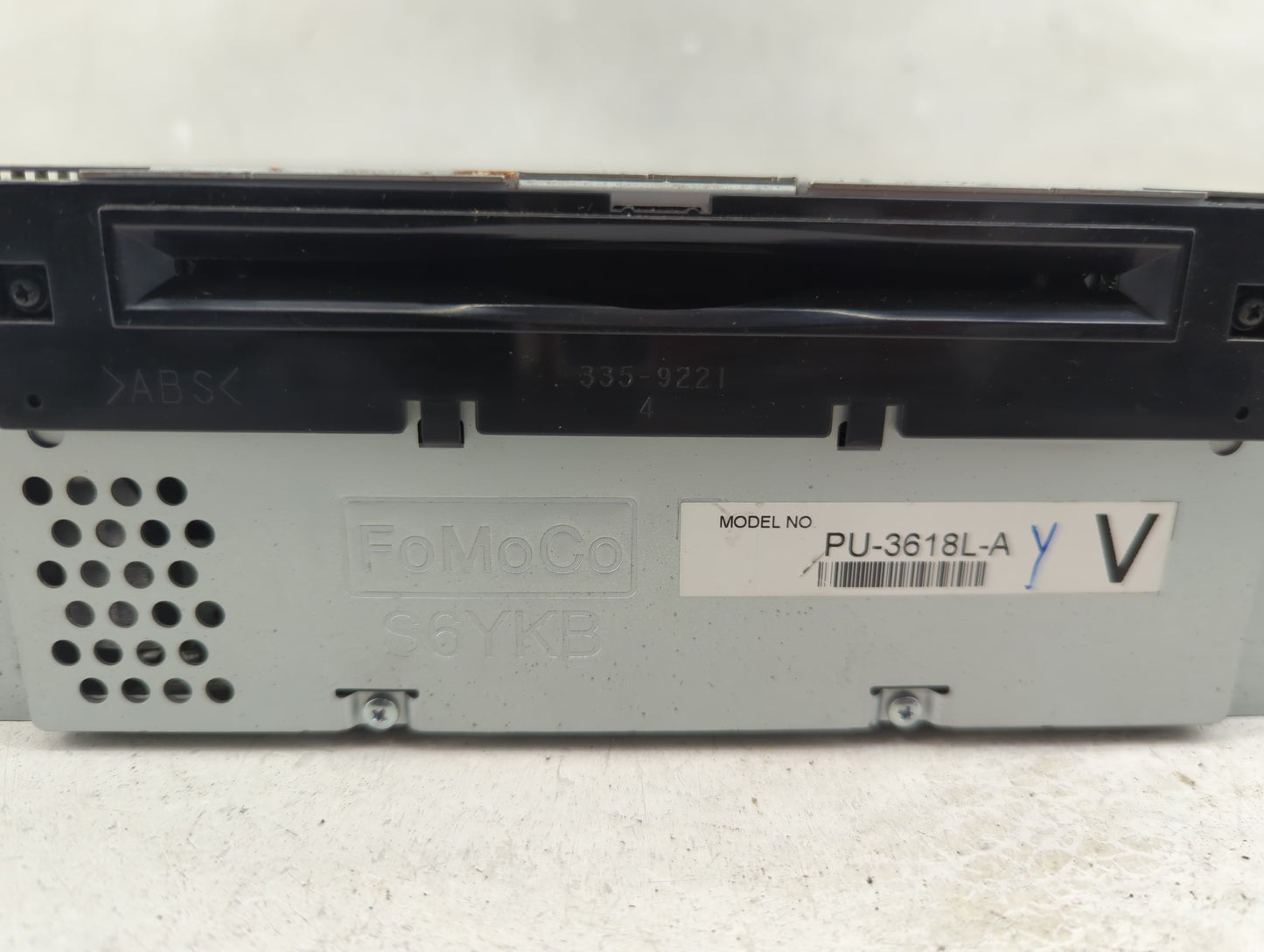 2013 Ford Explorer Radio AM FM Cd Player Receiver Replacement P/N:DB5T-19C107-GC Fits OEM Used Auto Parts - Oemusedautoparts