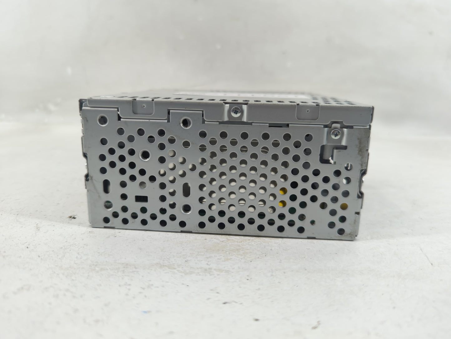 2013 Ford Explorer Radio AM FM Cd Player Receiver Replacement P/N:DB5T-19C107-CC DB5T-19C107-GD Fits OEM Used Auto Parts - O