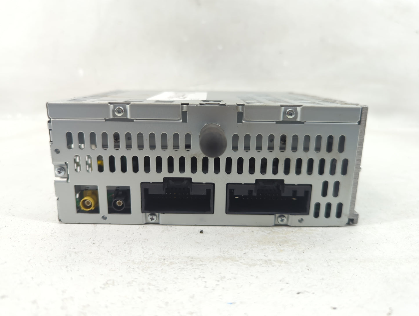2013 Ford Explorer Radio AM FM Cd Player Receiver Replacement P/N:DB5T-19C107-CC DB5T-19C107-GD Fits OEM Used Auto Parts - O