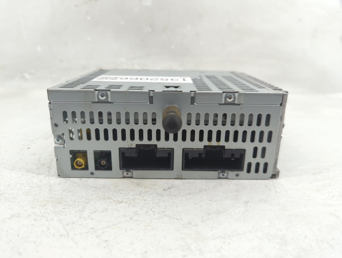 2013 Ford Explorer Radio AM FM Cd Player Receiver Replacement P/N:DB5T-19C107-DD Fits OEM Used Auto Parts - Oemusedautoparts
