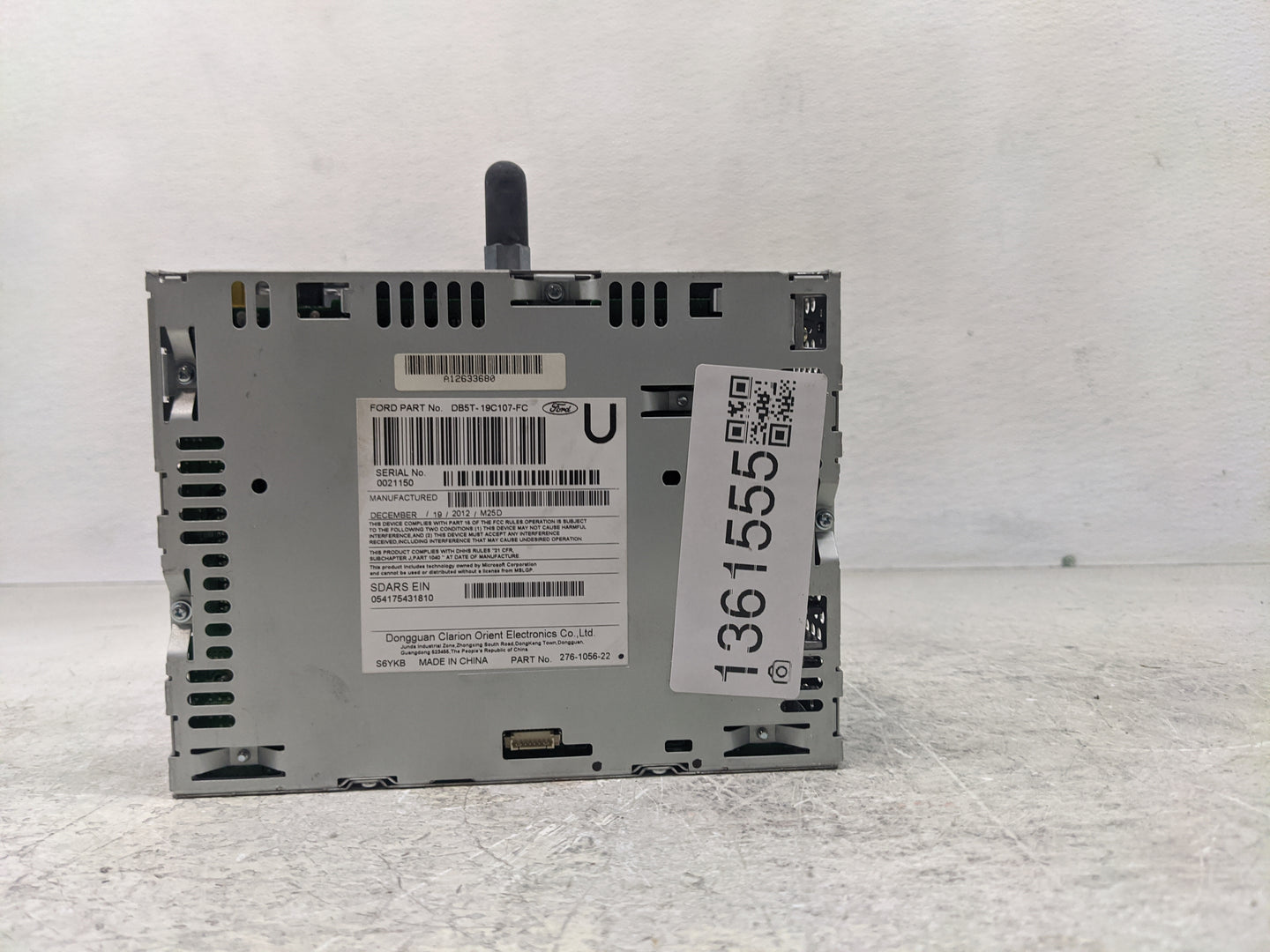 2013 Ford Explorer Radio AM FM Cd Player Receiver Replacement P/N:DB5T-19C107-FC DB5T 19C107 FD Fits OEM Used Auto Parts - O