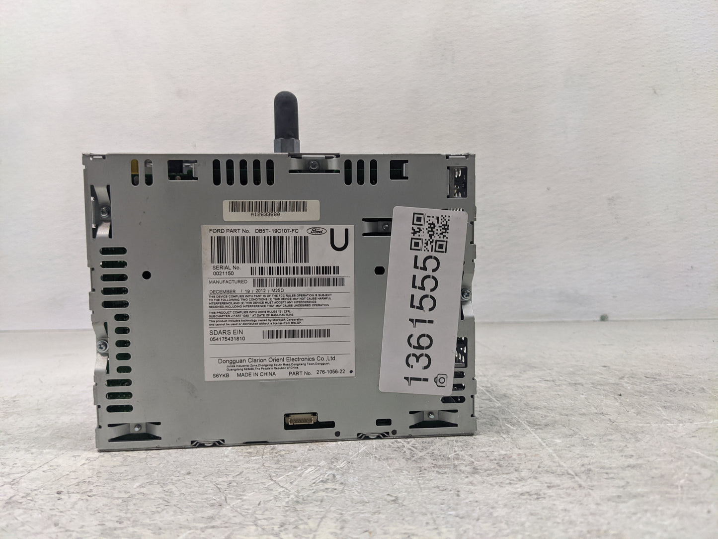 2013 Ford Explorer Radio AM FM Cd Player Receiver Replacement P/N:DB5T-19C107-FC DB5T 19C107 FD Fits OEM Used Auto Parts - O