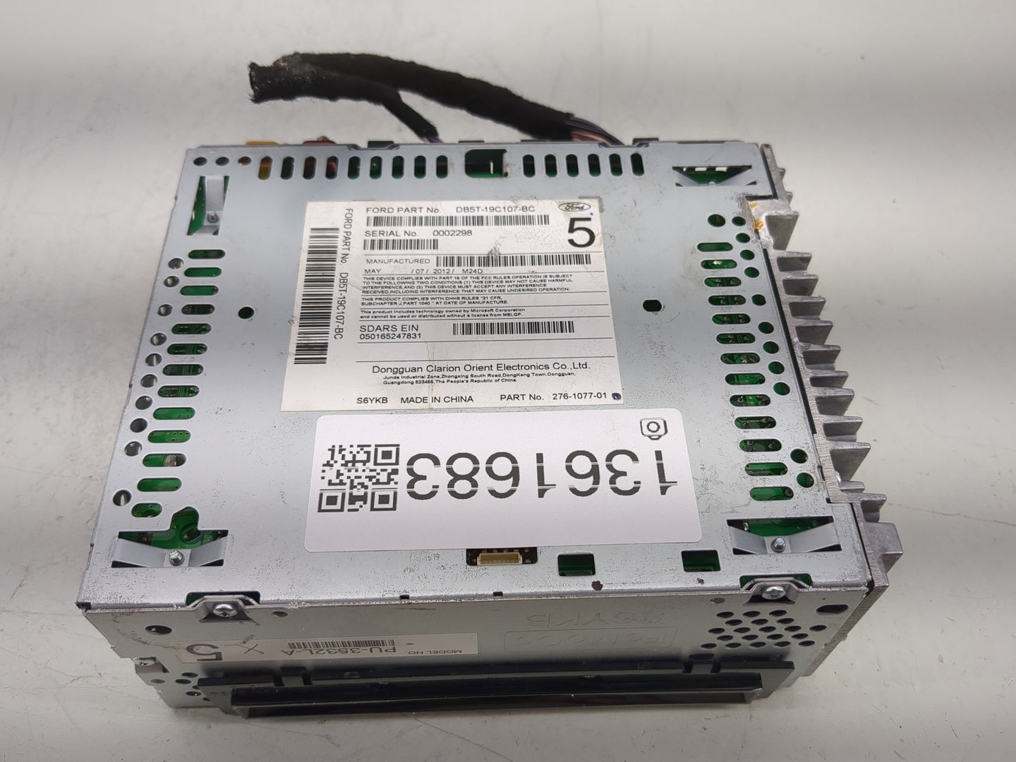 2013 Ford Explorer Radio AM FM Cd Player Receiver Replacement P/N:DB5T-19C107-BC Fits OEM Used Auto Parts - Oemusedautoparts