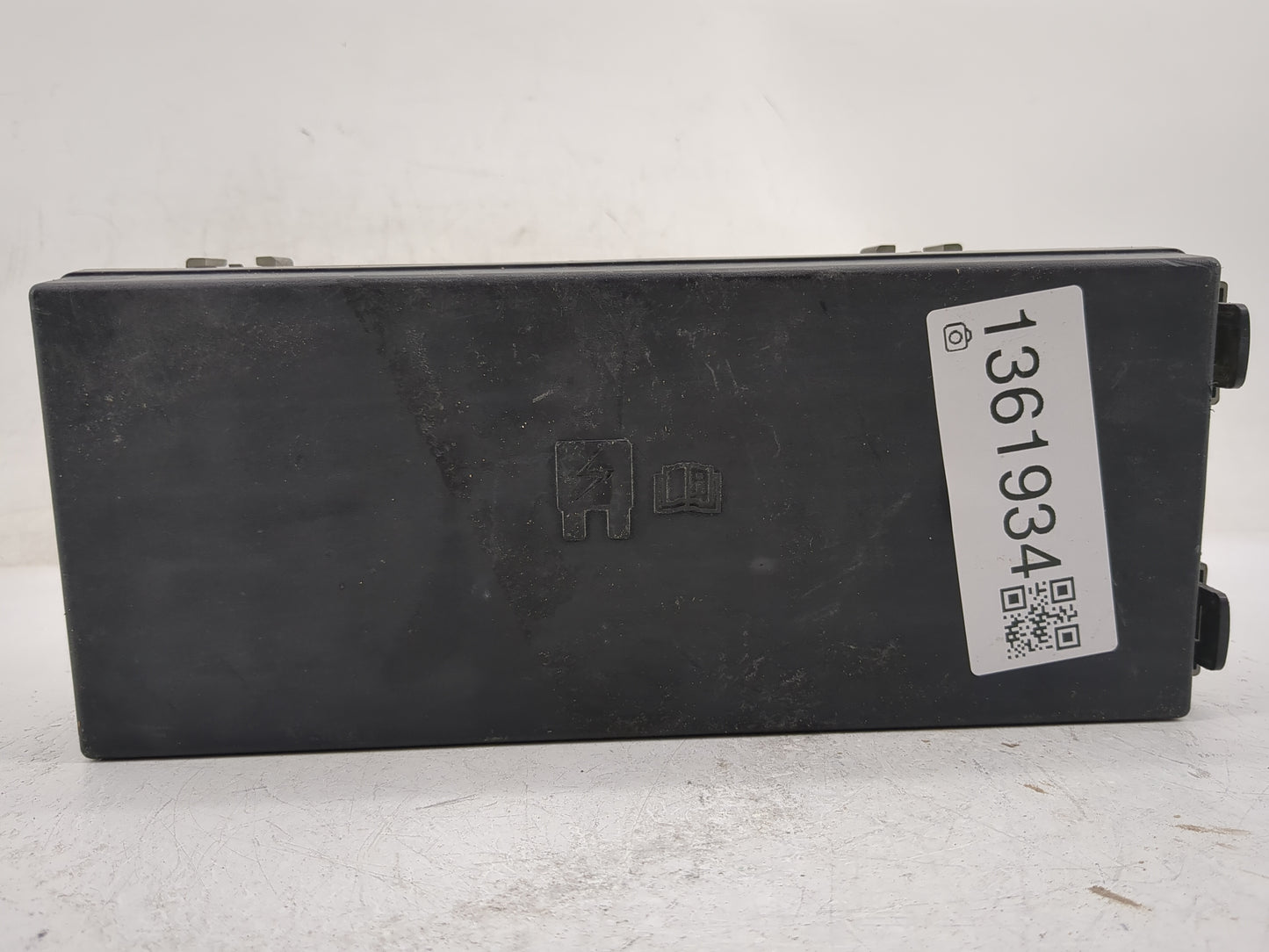 2013 Ford Explorer Fusebox Fuse Box Panel Relay Module P/N:BT4T-14A003-AA Fits OEM Used Auto Parts - Oemusedautoparts1.com