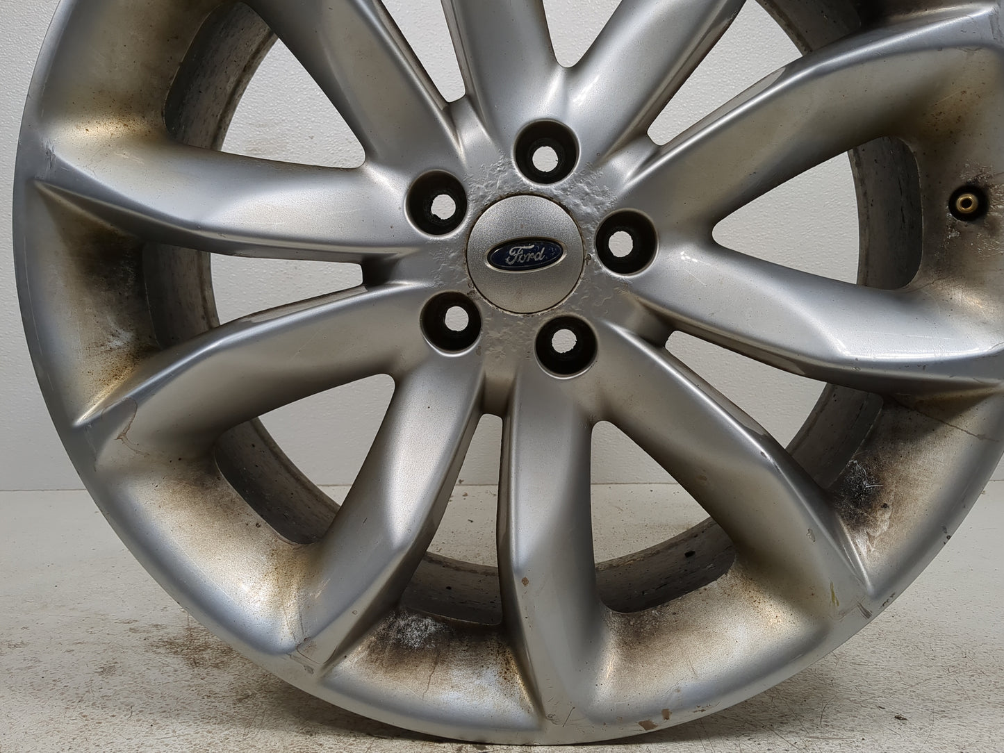 2011-2015 Ford Explorer Oem Wheel Rim - Oemusedautoparts1.com