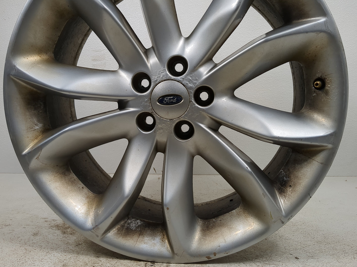 2011-2015 Ford Explorer Oem Wheel Rim - Oemusedautoparts1.com