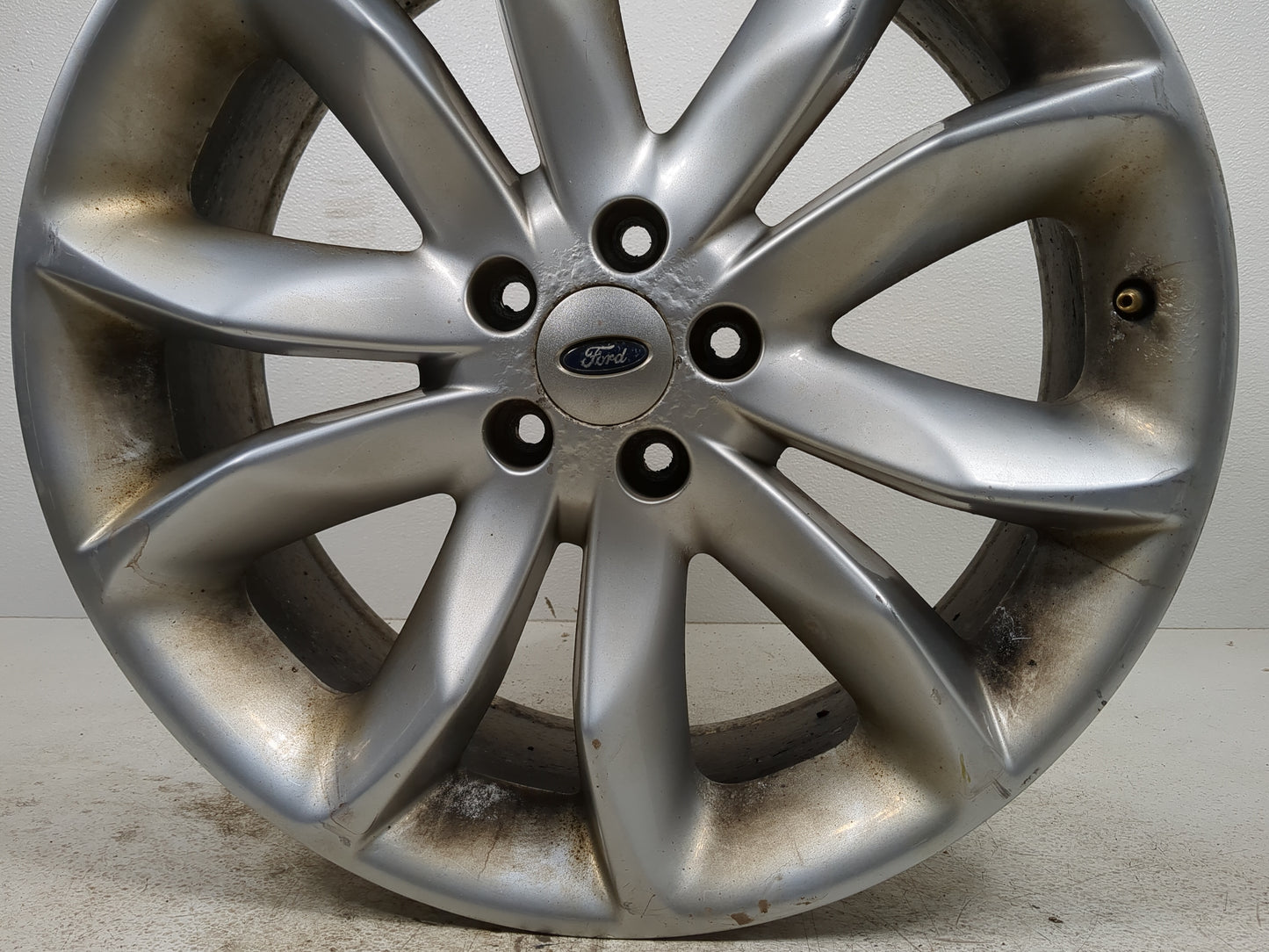 2011-2015 Ford Explorer Oem Wheel Rim - Oemusedautoparts1.com