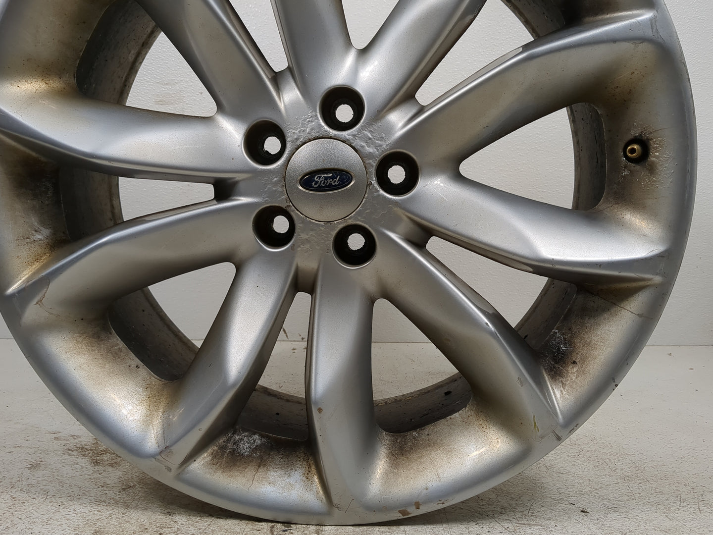 2011-2015 Ford Explorer Oem Wheel Rim - Oemusedautoparts1.com