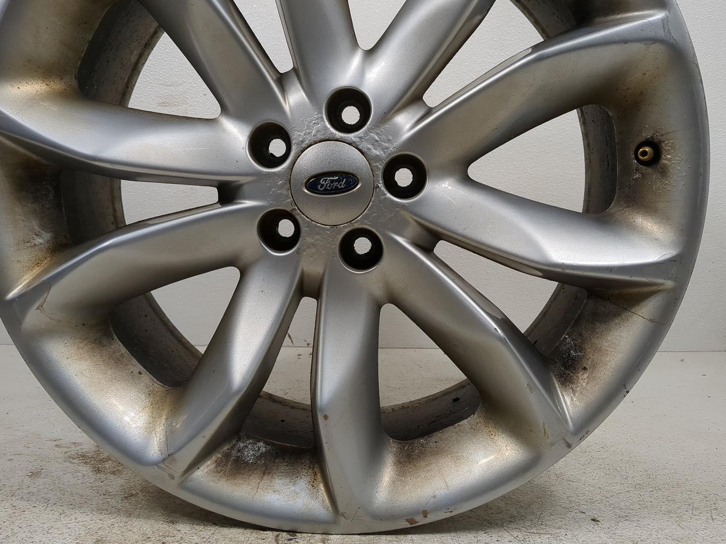 2011-2015 Ford Explorer Oem Wheel Rim - Oemusedautoparts1.com