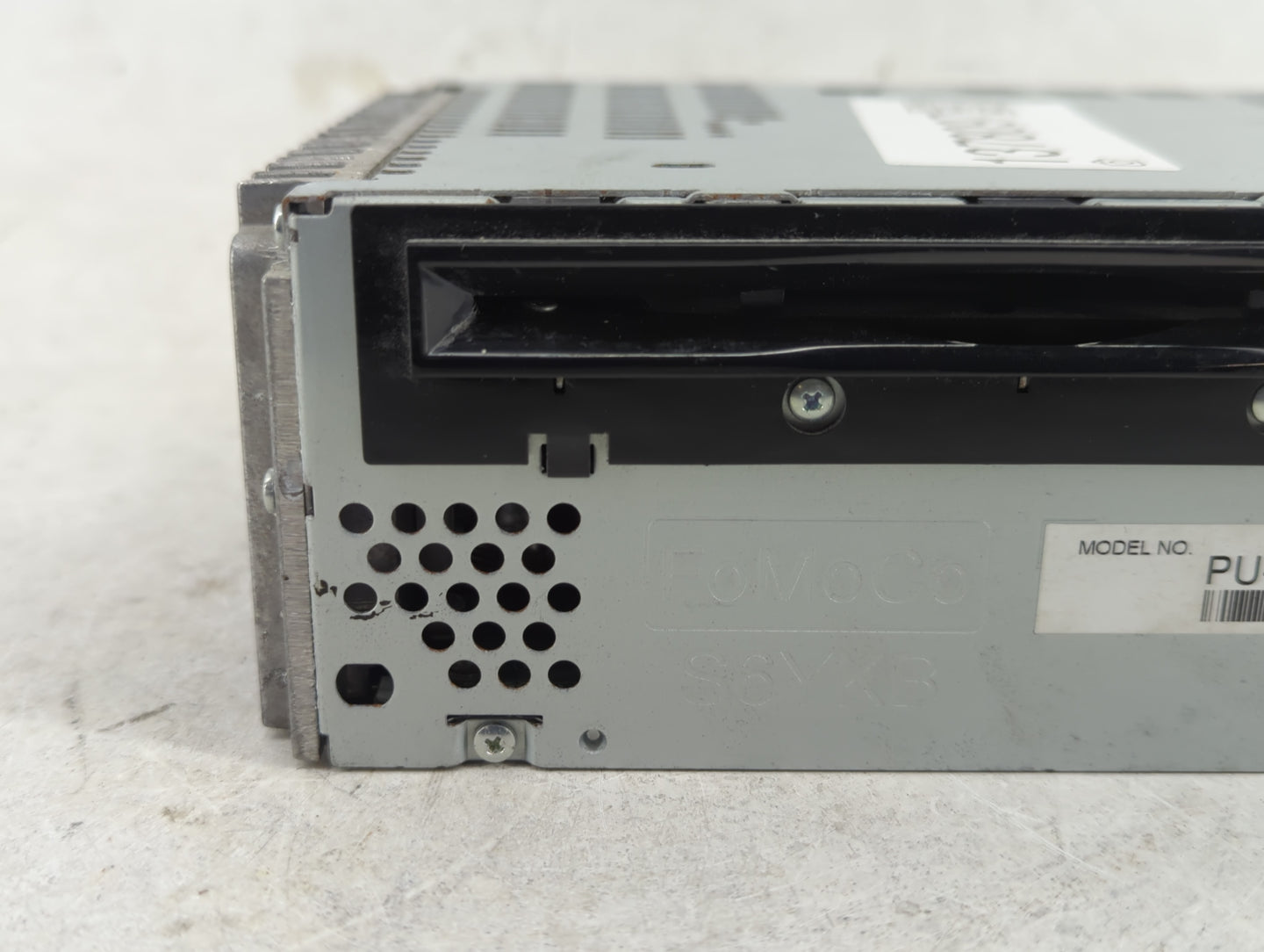 2013 Ford Explorer Radio AM FM Cd Player Receiver Replacement P/N:DB5T-19C107-DE Fits OEM Used Auto Parts - Oemusedautoparts