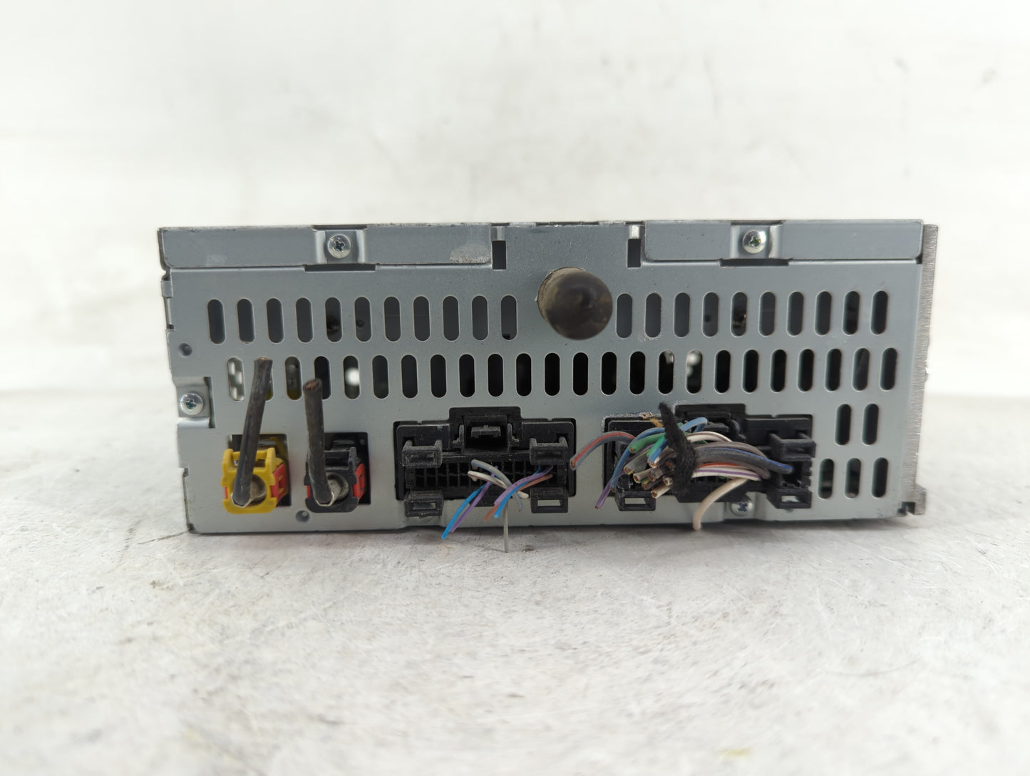 2013 Ford Explorer Radio AM FM Cd Player Receiver Replacement P/N:DB5T-19C107-DE Fits OEM Used Auto Parts - Oemusedautoparts