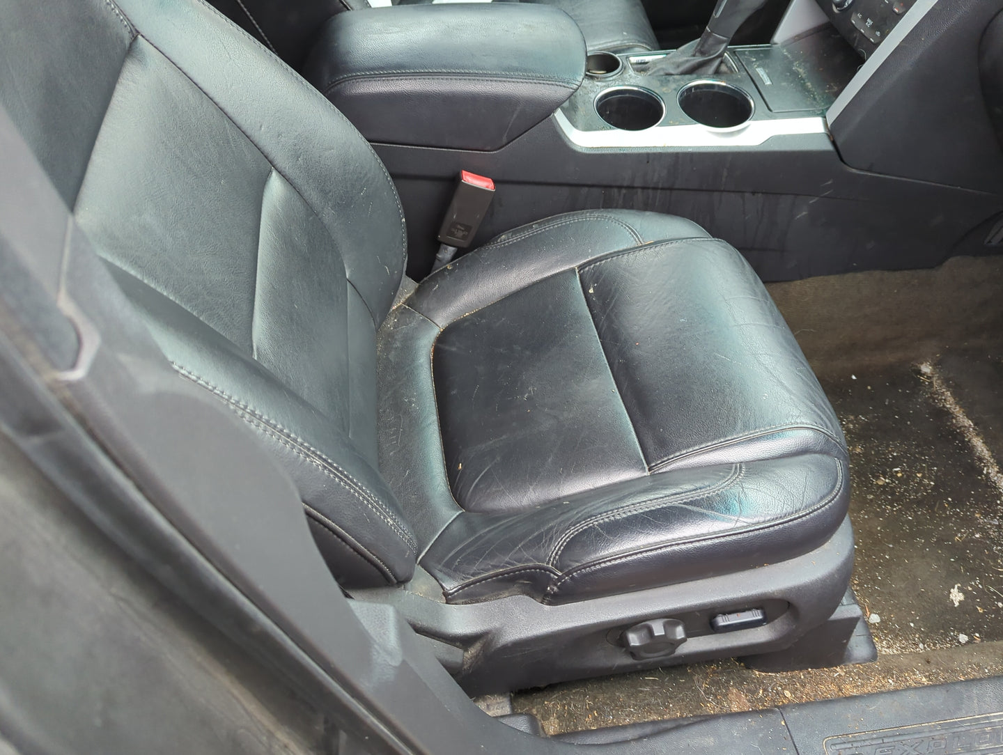 2013-2015 Ford Explorer Passenger Front Seat Oem 1387523 - Oemusedautoparts1.com