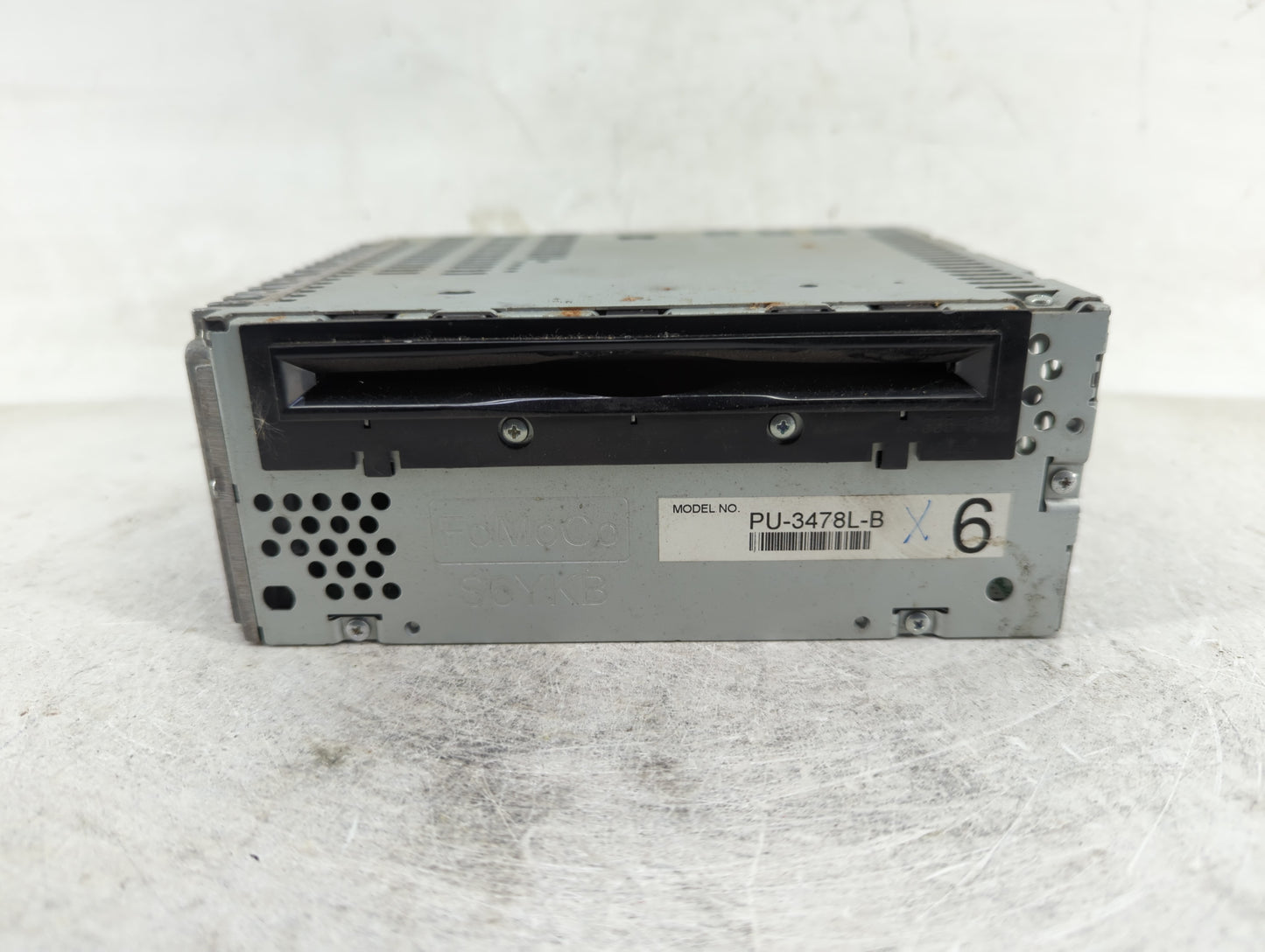 2013 Ford Explorer Radio AM FM Cd Player Receiver Replacement P/N:DB5T-19C107-CB Fits OEM Used Auto Parts - Oemusedautoparts