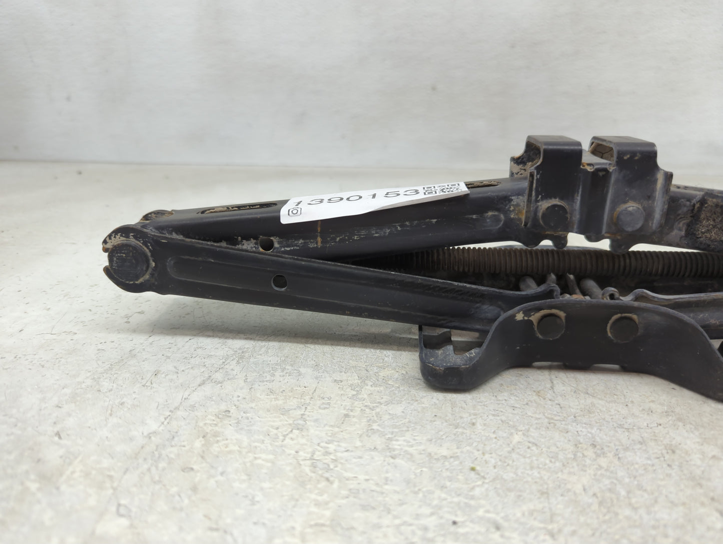 2013 Ford Explorer Spare Scissor Car Jack - Oemusedautoparts1.com