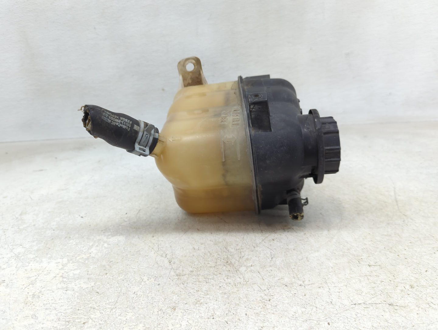 Ford Explorer Radiator Coolant Overflow Expansion Tank Bottle - Oemusedautoparts1.com