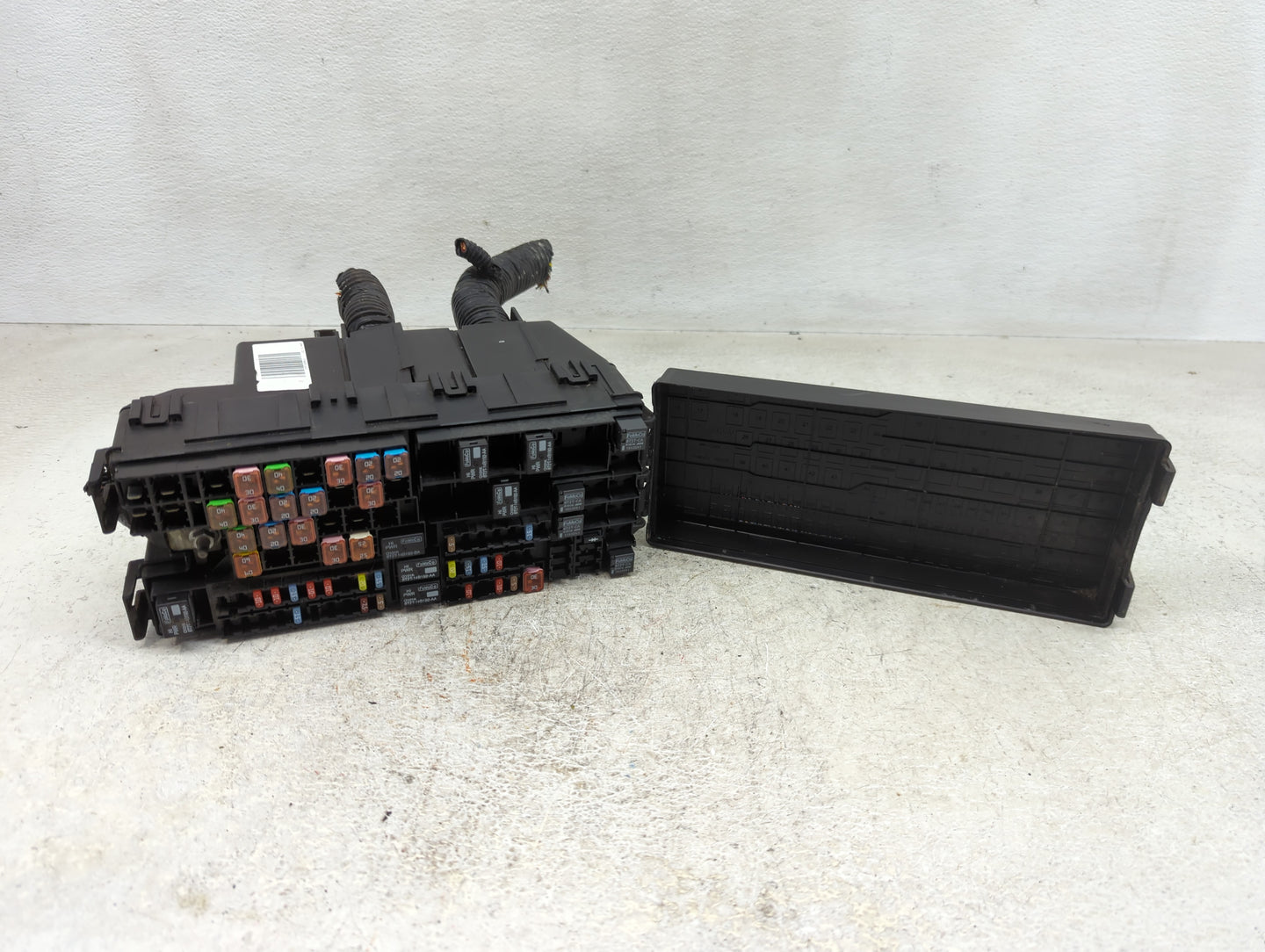 2013 Ford Explorer Fusebox Fuse Box Panel Relay Module P/N:BT4T-14A003-AA Fits OEM Used Auto Parts - Oemusedautoparts1.com
