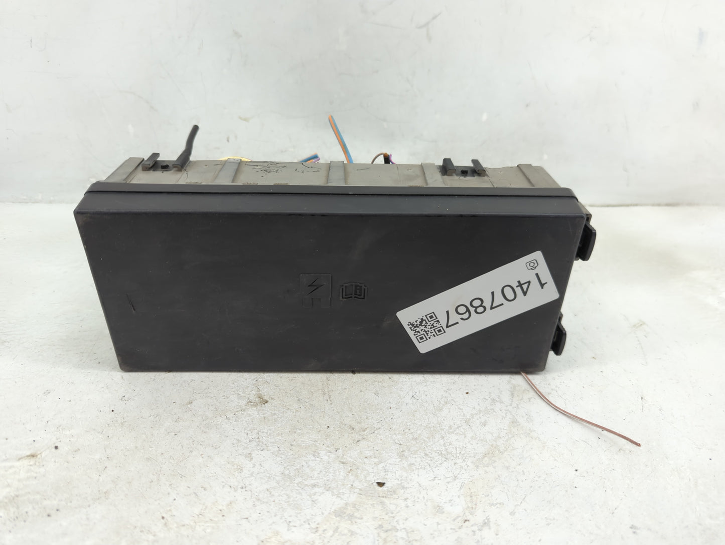 2013 Ford Explorer Fusebox Fuse Box Panel Relay Module P/N:BT4T-14A003-AA Fits OEM Used Auto Parts - Oemusedautoparts1.com