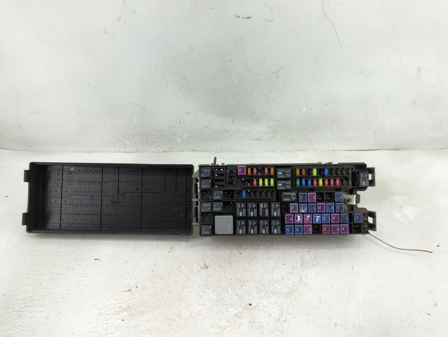 2013 Ford Explorer Fusebox Fuse Box Panel Relay Module P/N:BT4T-14A003-AA Fits OEM Used Auto Parts - Oemusedautoparts1.com