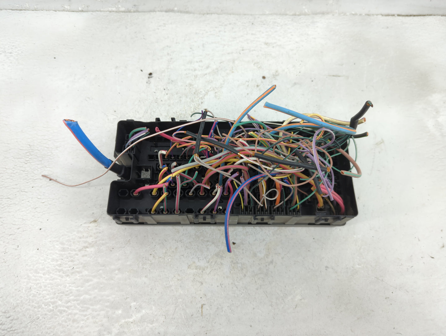 2013 Ford Explorer Fusebox Fuse Box Panel Relay Module P/N:BT4T-14A003-AA Fits OEM Used Auto Parts - Oemusedautoparts1.com