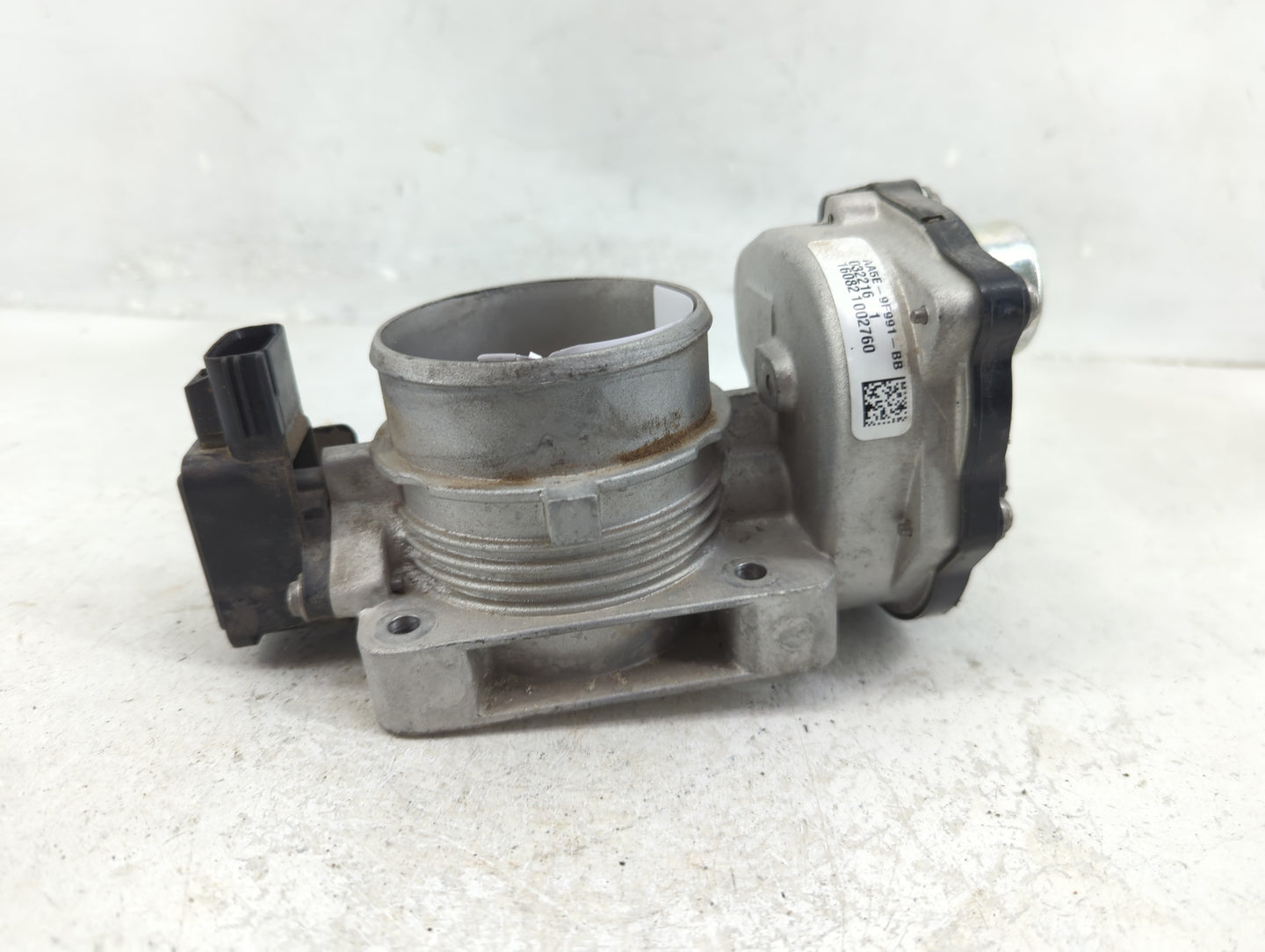 2013-2019 Ford Explorer Throttle Body P/N:AA5E-9F991-BB Fits Fits 2010 2011 2012 2013 2014 2015 2016 2017 2018 2019 OEM Used