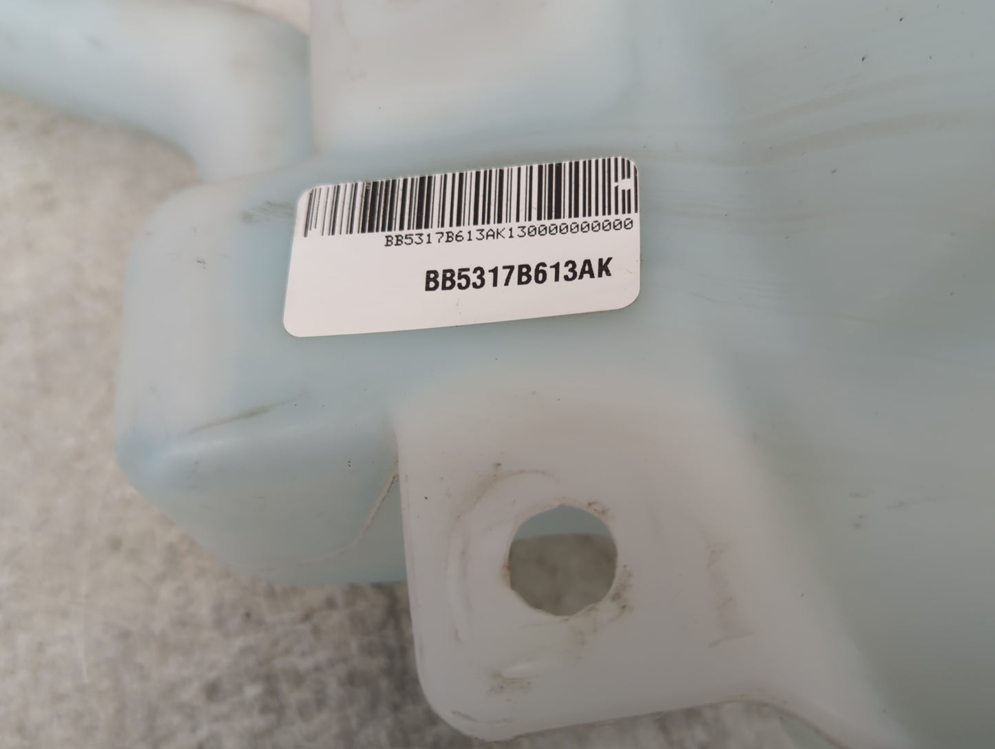 2011-2015 Ford Explorer Windshield Washer Fluid Reservoir Bottle Oem - Oemusedautoparts1.com