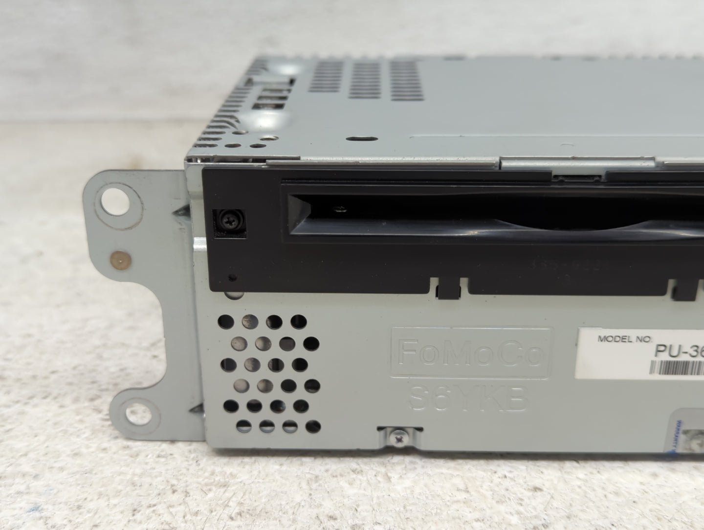 2013 Ford Explorer Radio AM FM Cd Player Receiver Replacement P/N:DB5T-19C107-FC Fits OEM Used Auto Parts - Oemusedautoparts