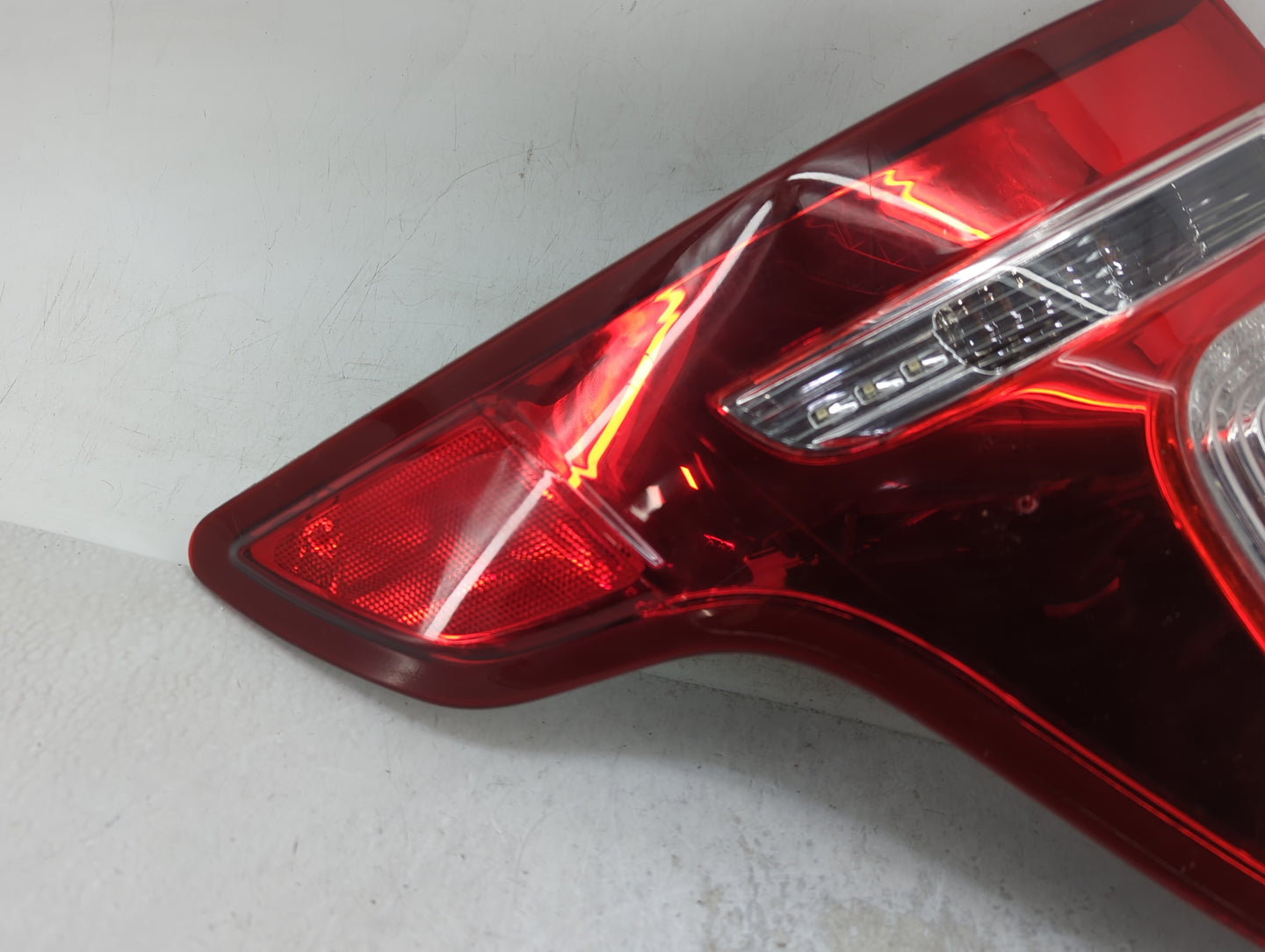 2011-2015 Ford Explorer Tail Light Assembly Driver Left OEM Fits Fits 2011 2012 2013 2014 2015 OEM Used Auto Parts - Oemused