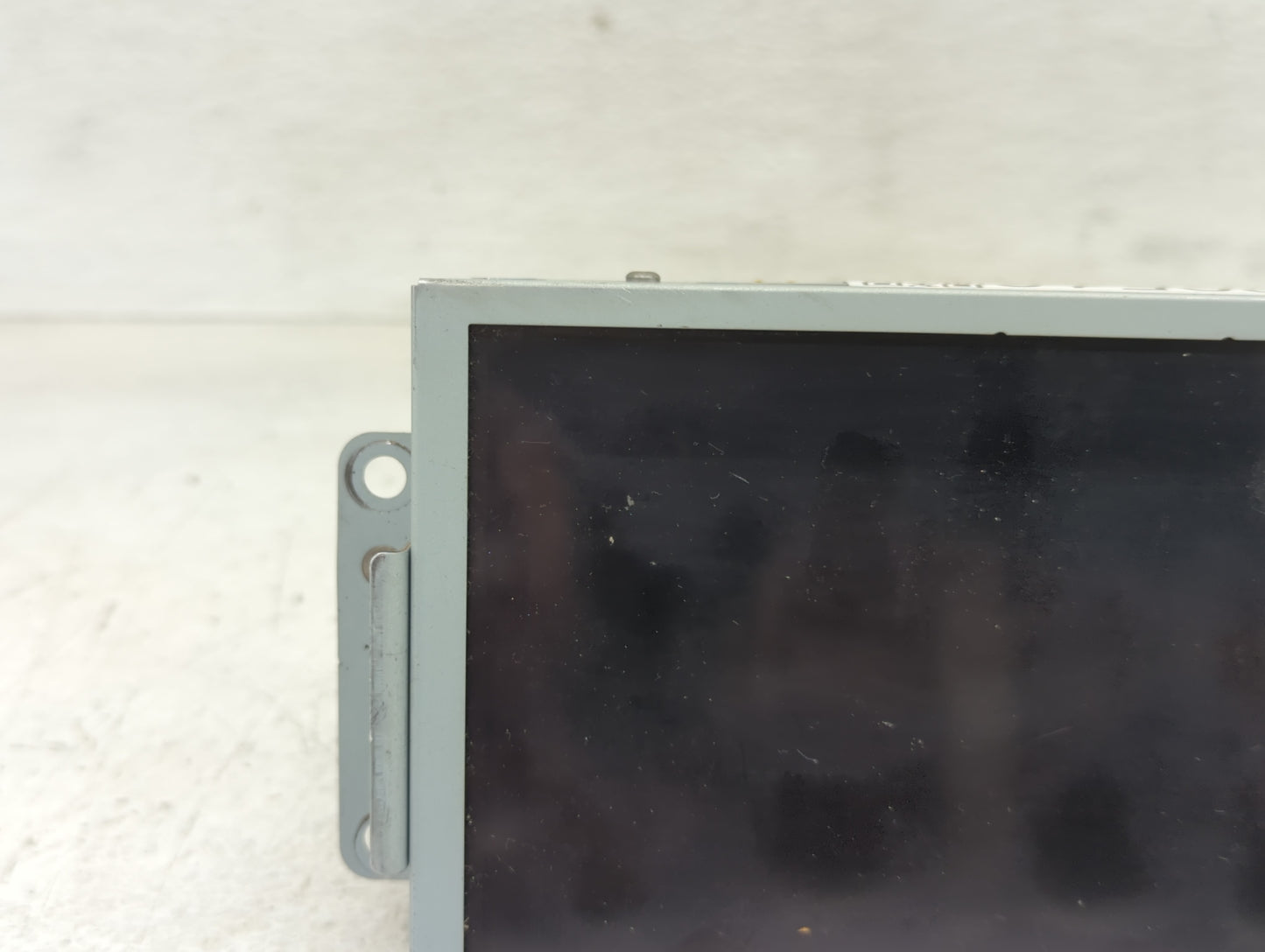 2011-2013 Ford Explorer Information Display Screen - Oemusedautoparts1.com