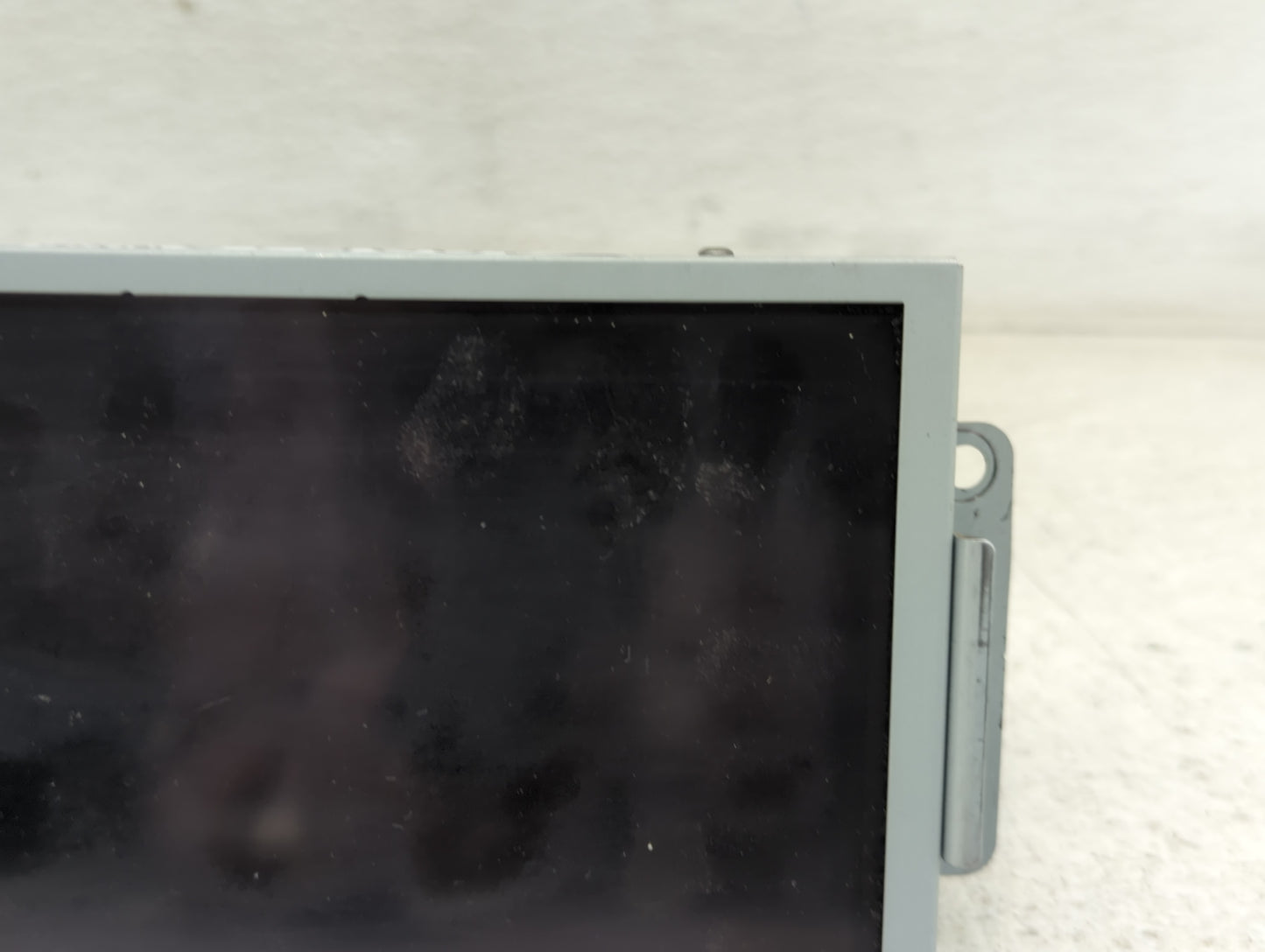 2011-2013 Ford Explorer Information Display Screen - Oemusedautoparts1.com
