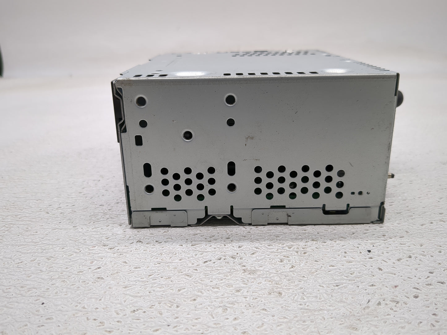 2013-2014 Ford Explorer Radio AM FM Cd Player Receiver Replacement P/N:DB5T19C107ED A12667137 Fits Fits 2013 2014 OEM Used A