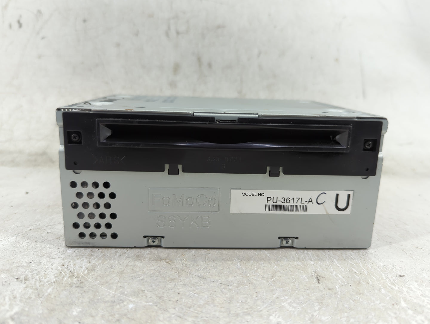 2013 Ford Explorer Radio AM FM Cd Player Receiver Replacement P/N:DB5T-19C107-FC Fits OEM Used Auto Parts - Oemusedautoparts