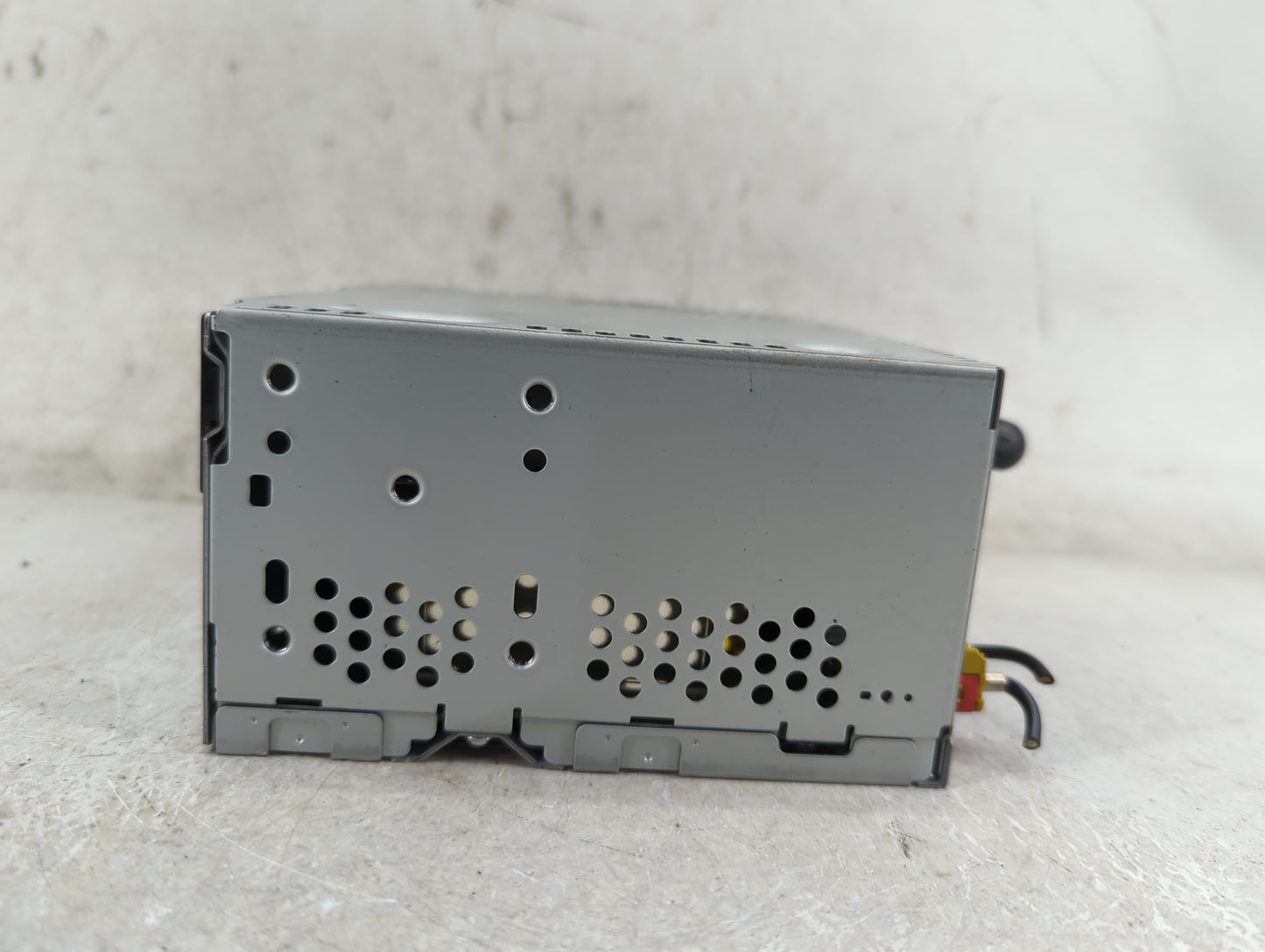 2013 Ford Explorer Radio AM FM Cd Player Receiver Replacement P/N:DB5T-19C107-FC Fits OEM Used Auto Parts - Oemusedautoparts
