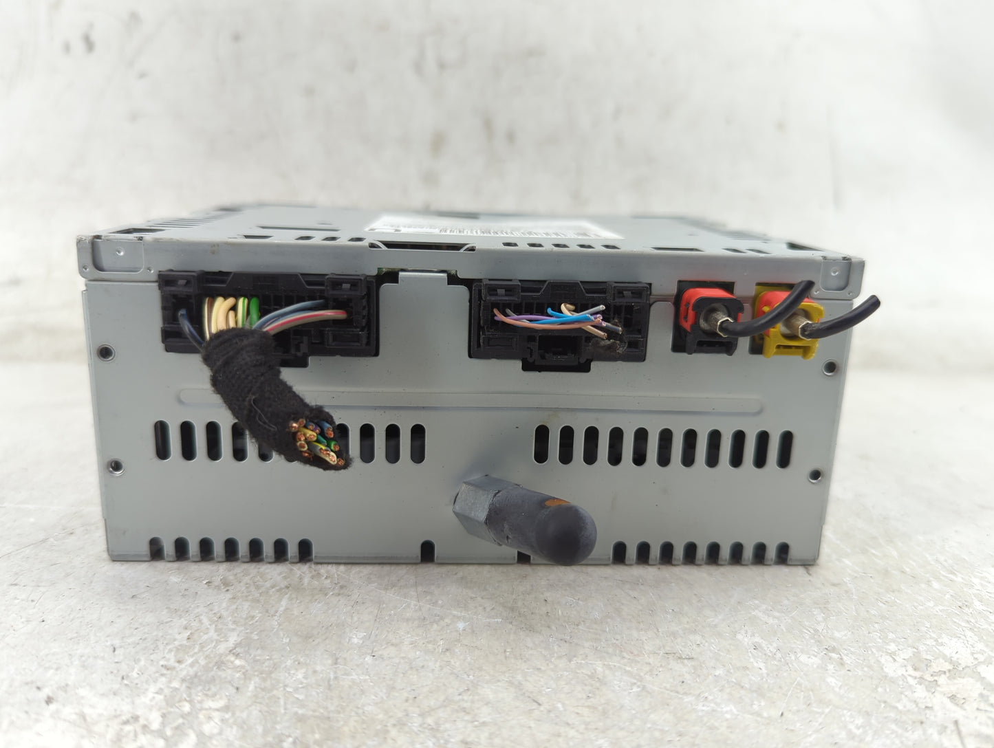 2013 Ford Explorer Radio AM FM Cd Player Receiver Replacement P/N:DB5T-19C107-FC Fits OEM Used Auto Parts - Oemusedautoparts
